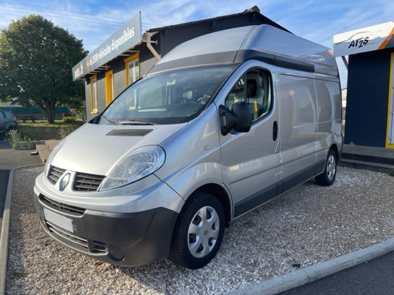 RENAULT-TRAFIC-Trafic L2H2 1200 Kg 2.0 dCi - 90  II FOURGON Fourgon Grand Confort L2H2 